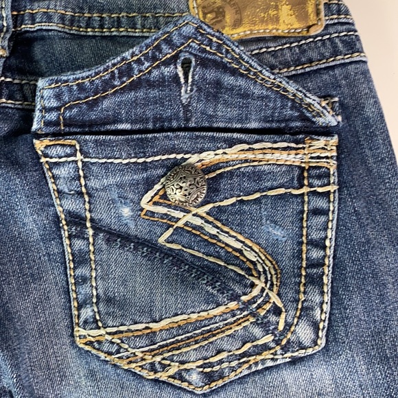 Silver Suki Surplus Bootcut Jeans, Two Tone Topstitching on Back Flap Pockets - Picture 12 of 15